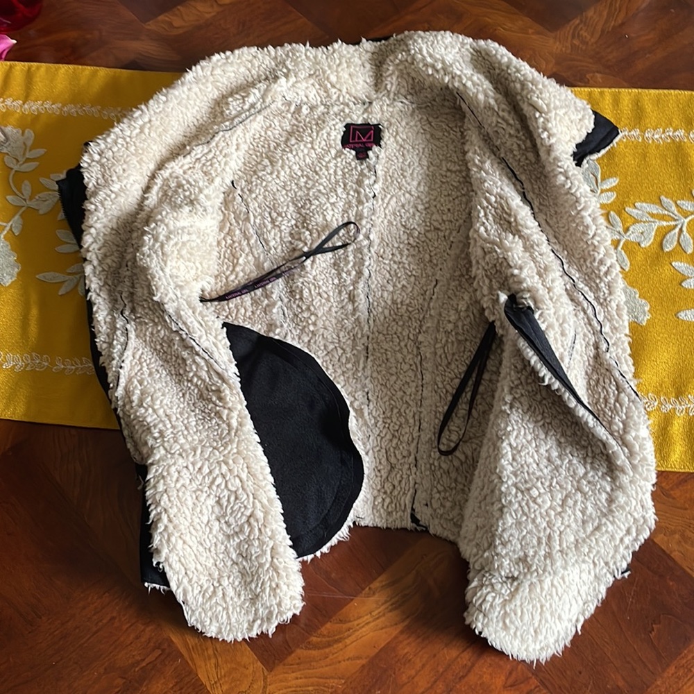 Material Girl Faux Fur XS Vest - Picture 6 of 7
